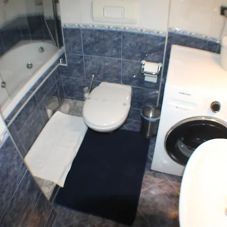 Amorino Apartman *