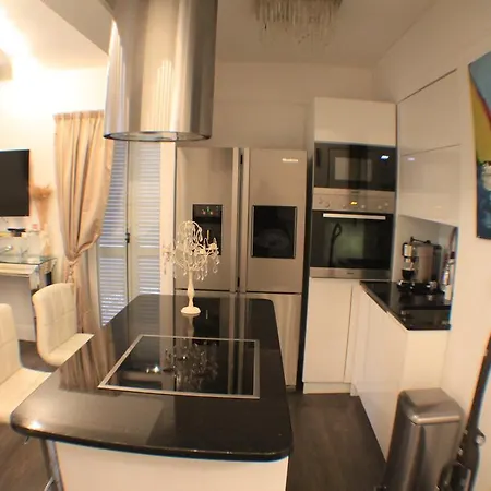Amorino Apartament *